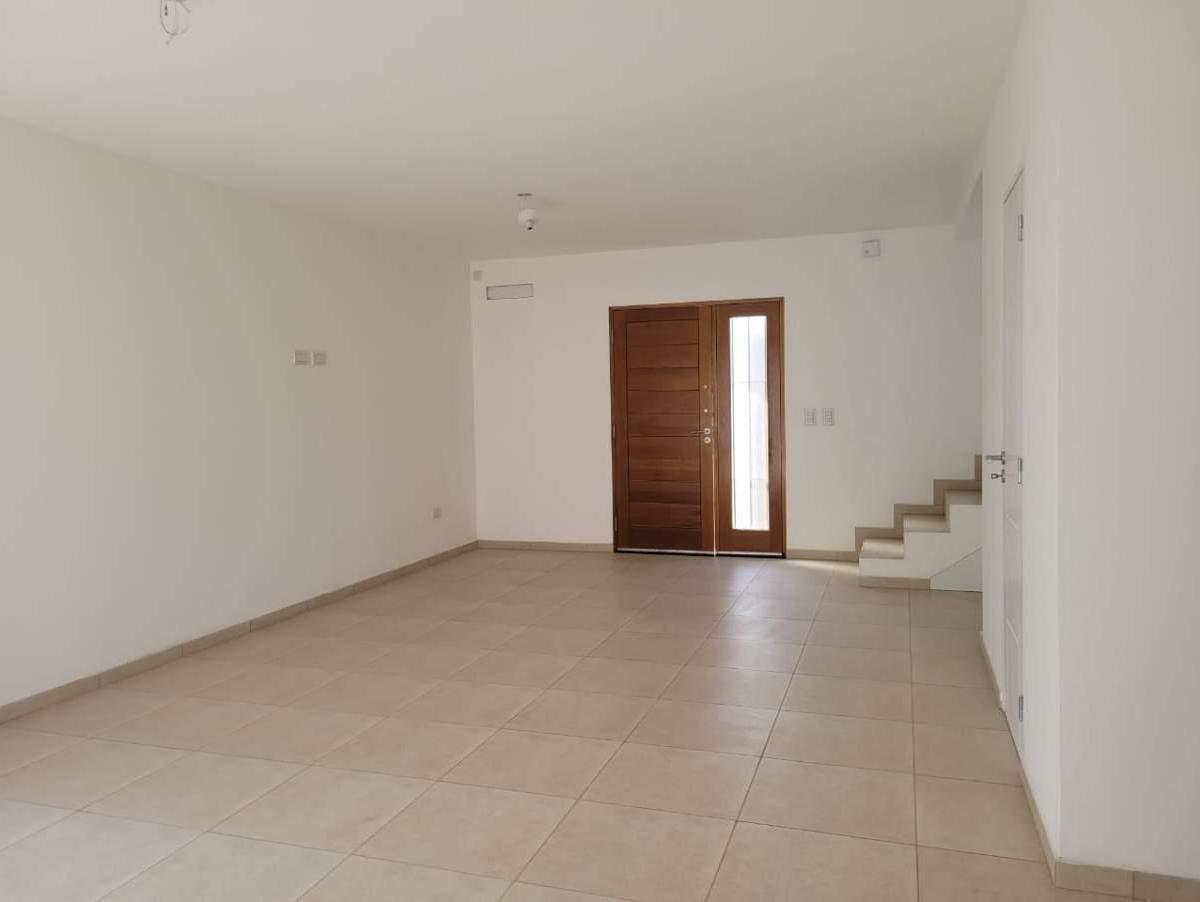 En Venta Duplex Villa Dalcar 3