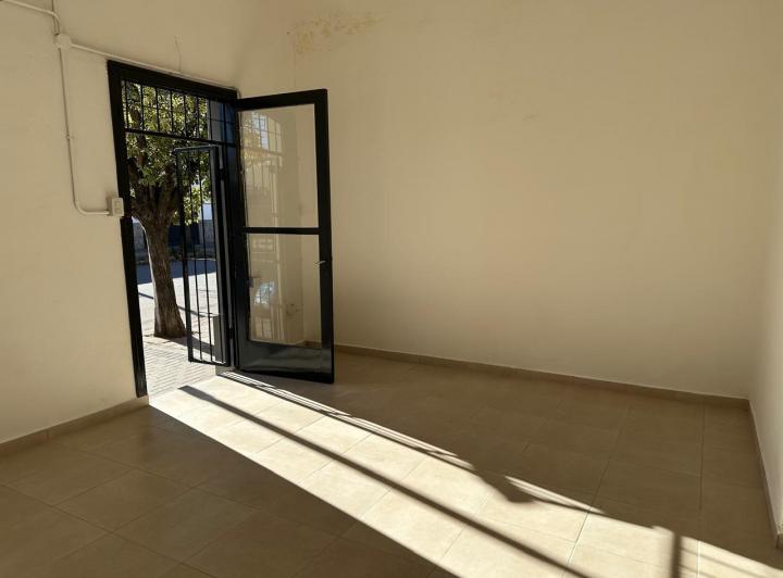 SALON COMERCIAL CENTRICO EN ALTA GRACIA 4