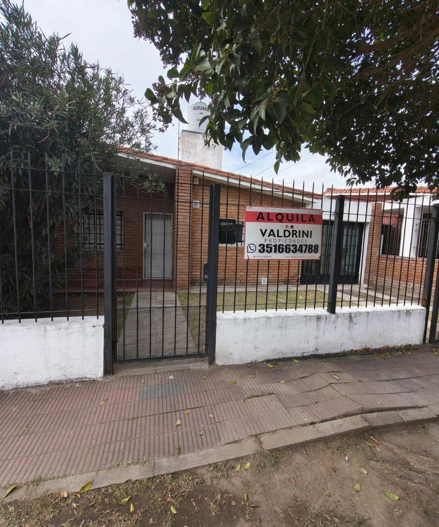 Casa en alquiler - Pedro Luis de Cabrera Barrio Jardin