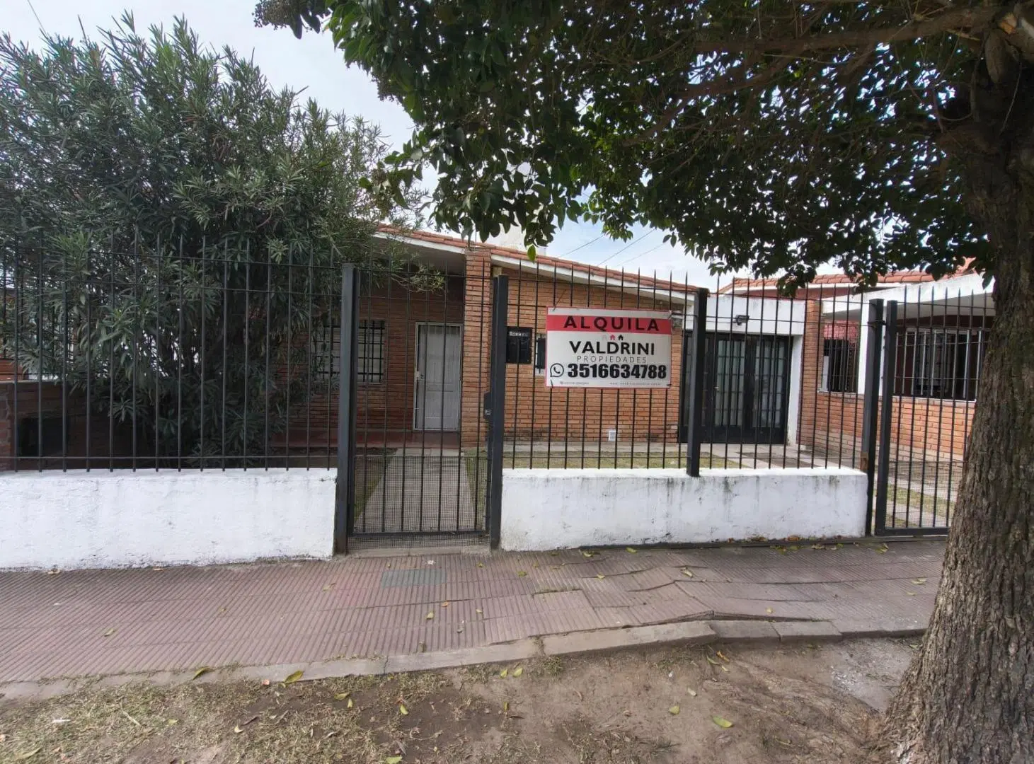 Casa en alquiler - Pedro Luis de Cabrera Barrio Jardin 2