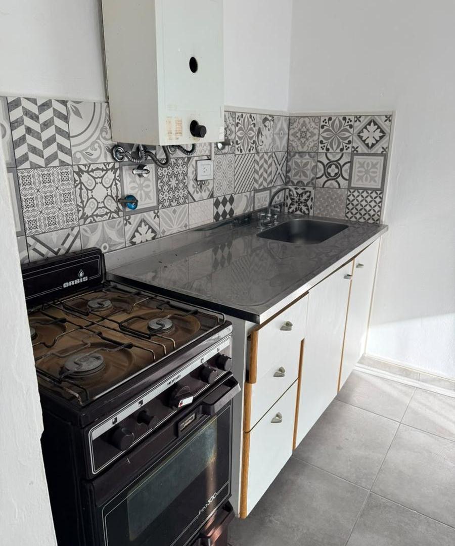 Foto de Departamento en Alberdi de un dormitorio primer piso- santa rosa al 2400, imagen 2
