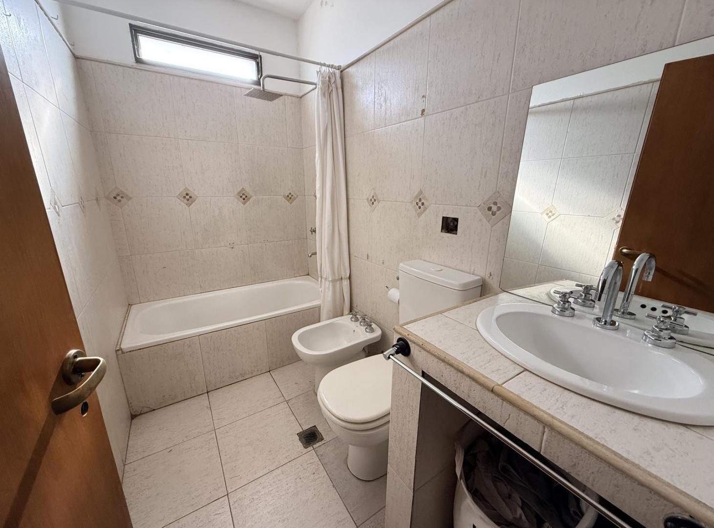 Foto de Departamento Dos Dormitorios en Sarmiento, imagen 2