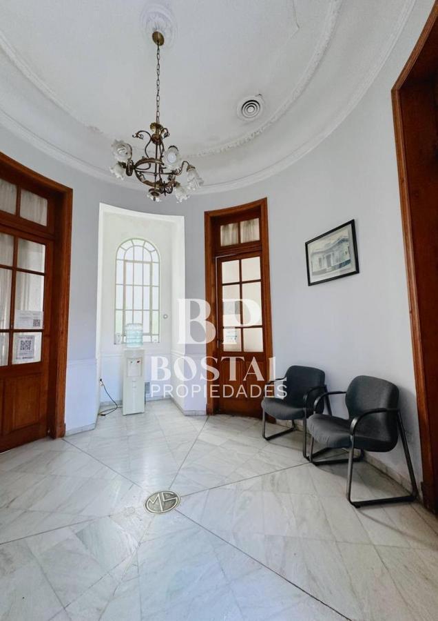 Se Vende Hermosa Esquina de Uso Comercial Gorriti y Guemes 5