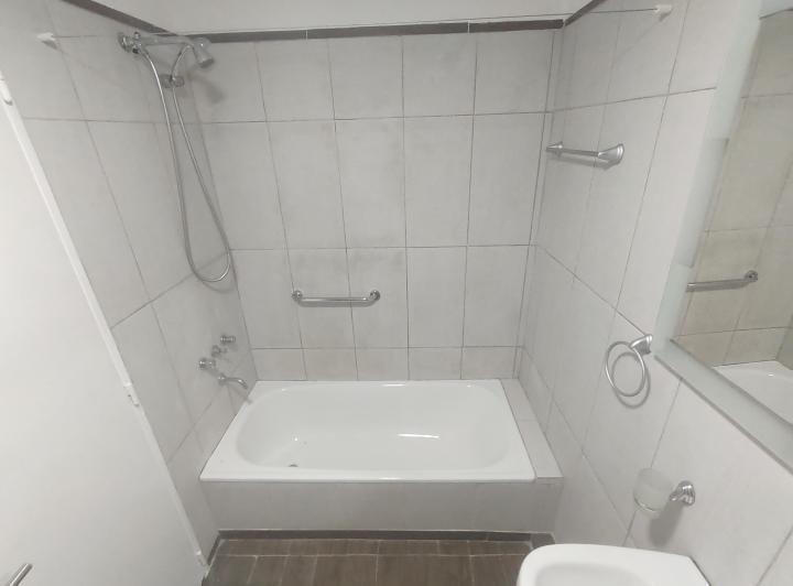 2 ambientes luminoso, tranquilo con excelente ubicación 2