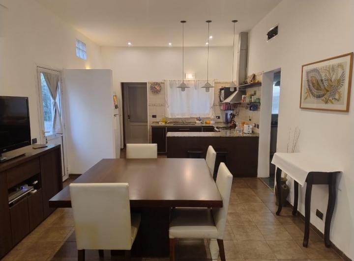 La Paloma Country. casa 3 dorm. dpto. y pileta. Villa Allende 5
