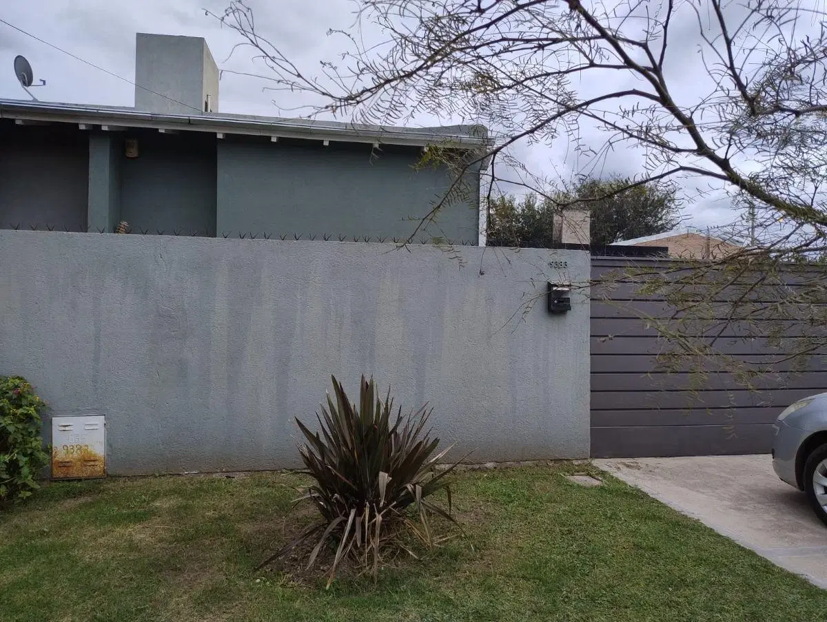 Dúplex tipo loft en Villa Rivera Indarte. Gran terreno. Apto crédito. Zona norte. 3