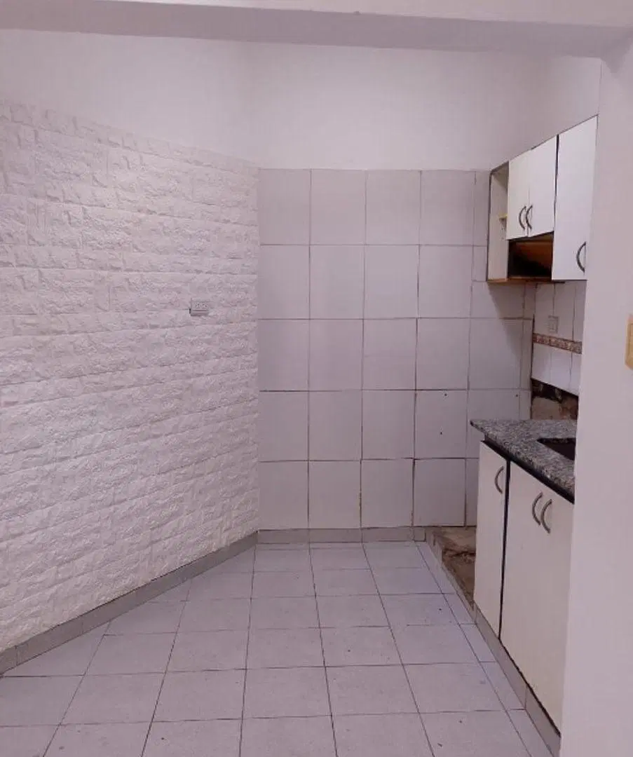 CASA PH DE 3 AMBIENTES EN ALQUILER - MORON SUR 4