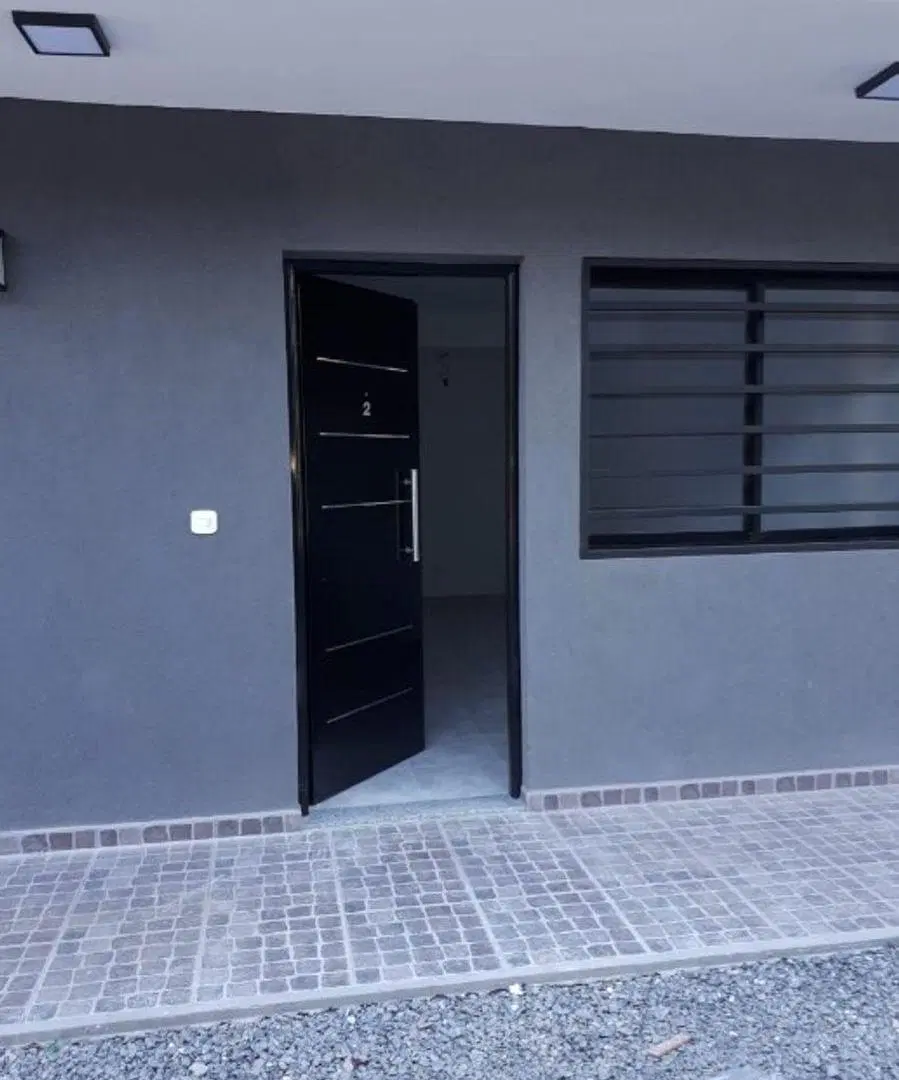 - MONOAMBIENTE EN PLANTA BAJA 1