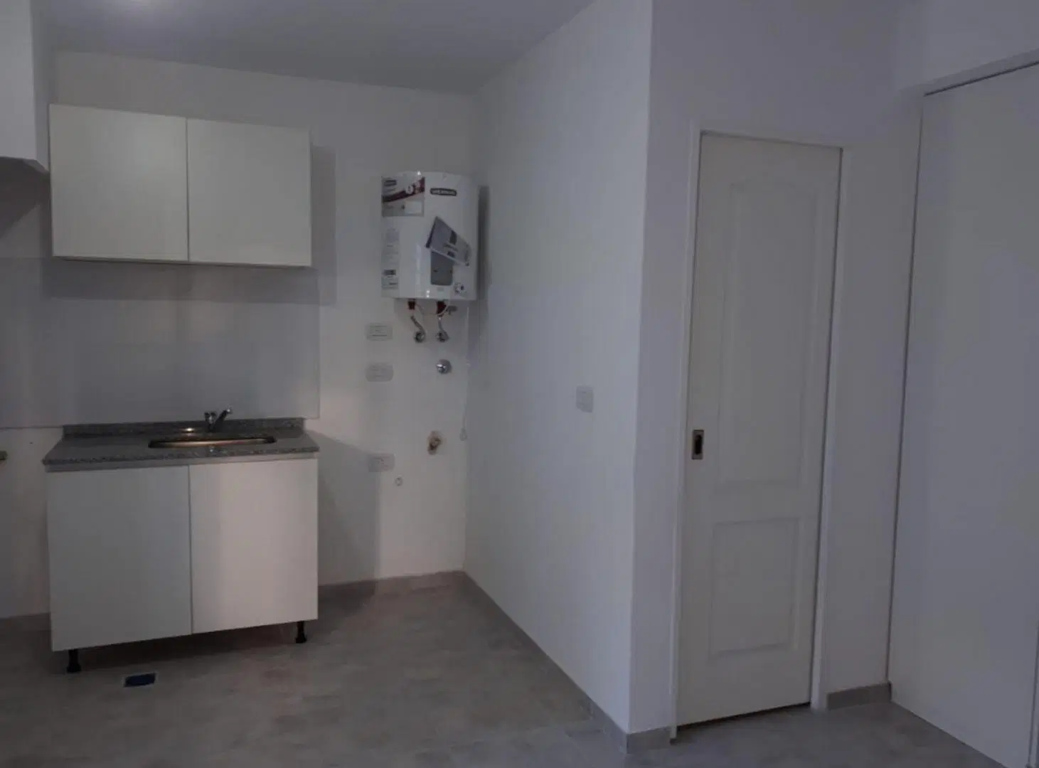 - MONOAMBIENTE EN PLANTA BAJA 4