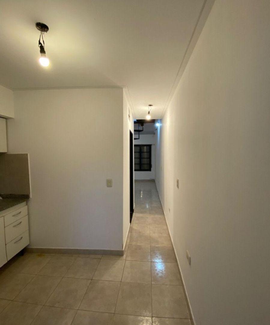 Foto de DUPLEX DE 2 AMBIENTES CON COCHERA -, imagen 3