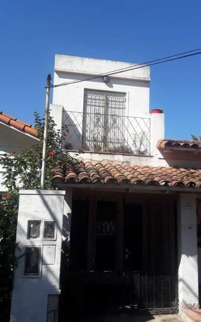 PERMUTA - CASA DE 2 AMBIENTES CON DEPARTAMENTOS EN VENTA - ITUZAINGO NORTE 1