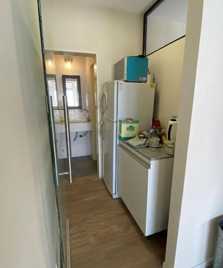 OFICINA CENTRICA EN VENTA - MORON 1