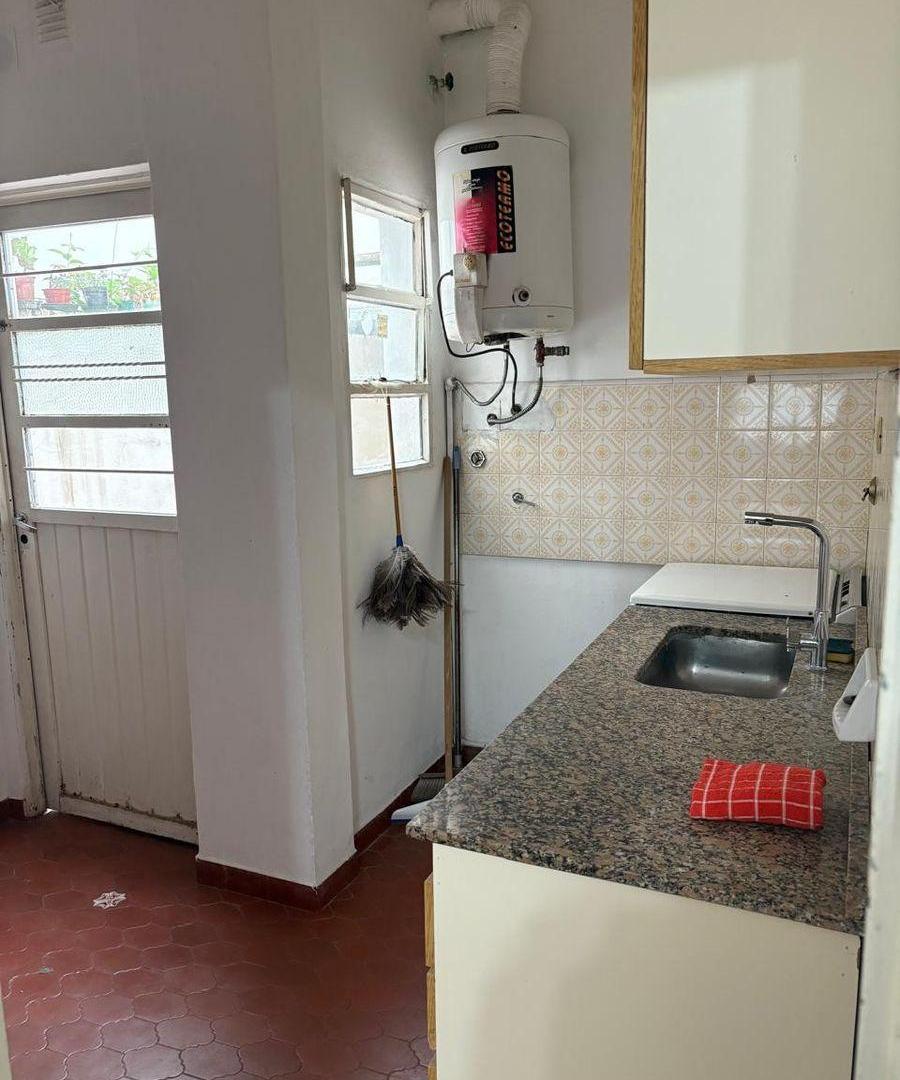 EXCELENTE CASA PH EN CASTELAR NORTE