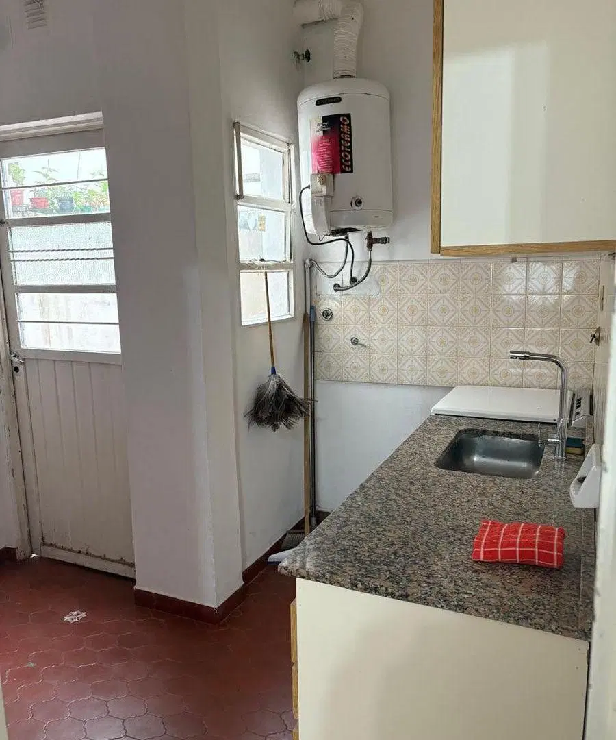 EXCELENTE CASA PH EN CASTELAR NORTE 2