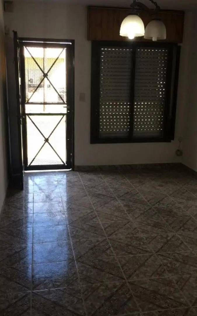 CASA PH 2 AMBIENTES AL FRENTE 1