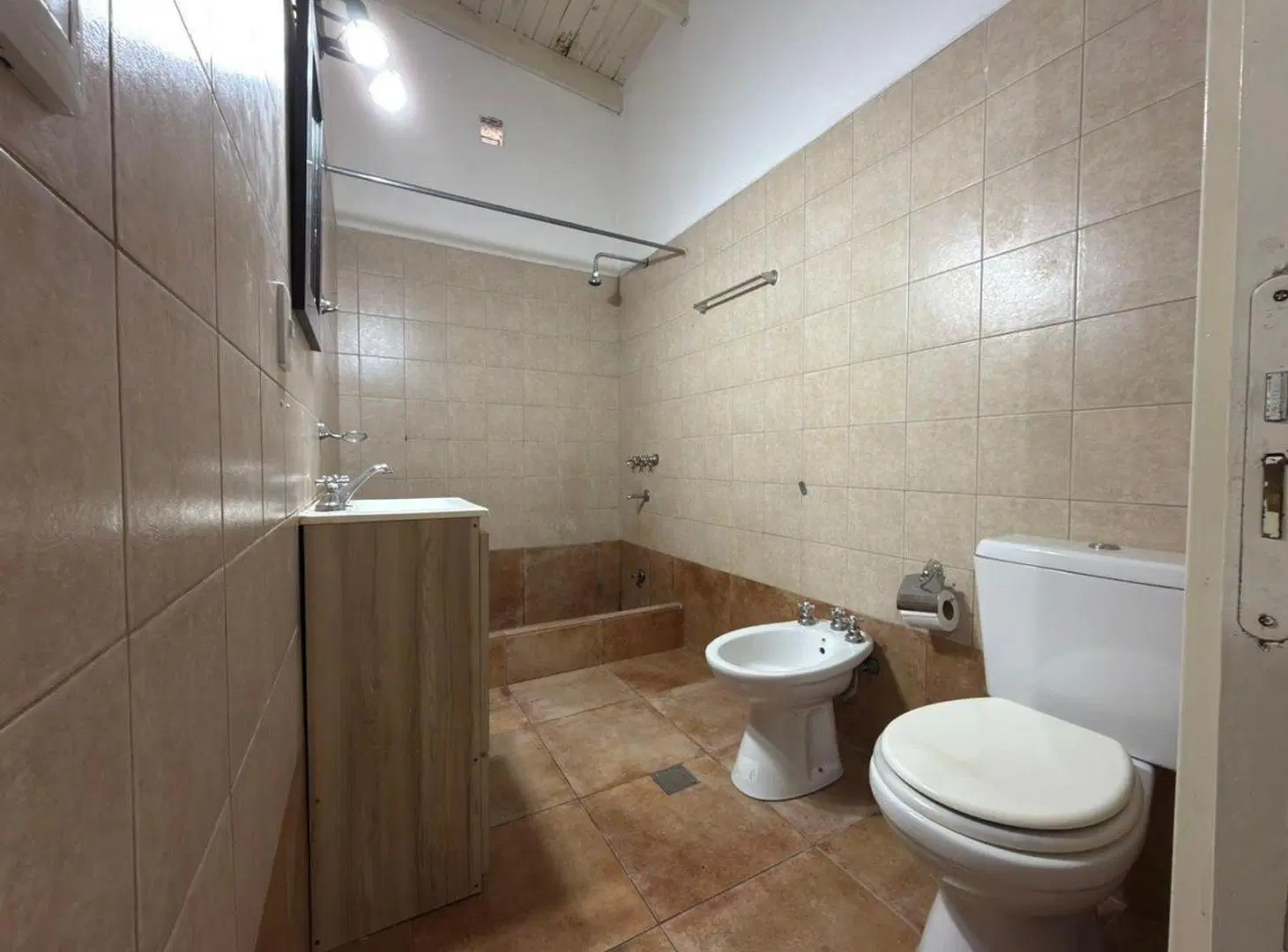 DEPARTAMENTO 3 AMBIENTES EN MORON SUR EN ALQUILER 5