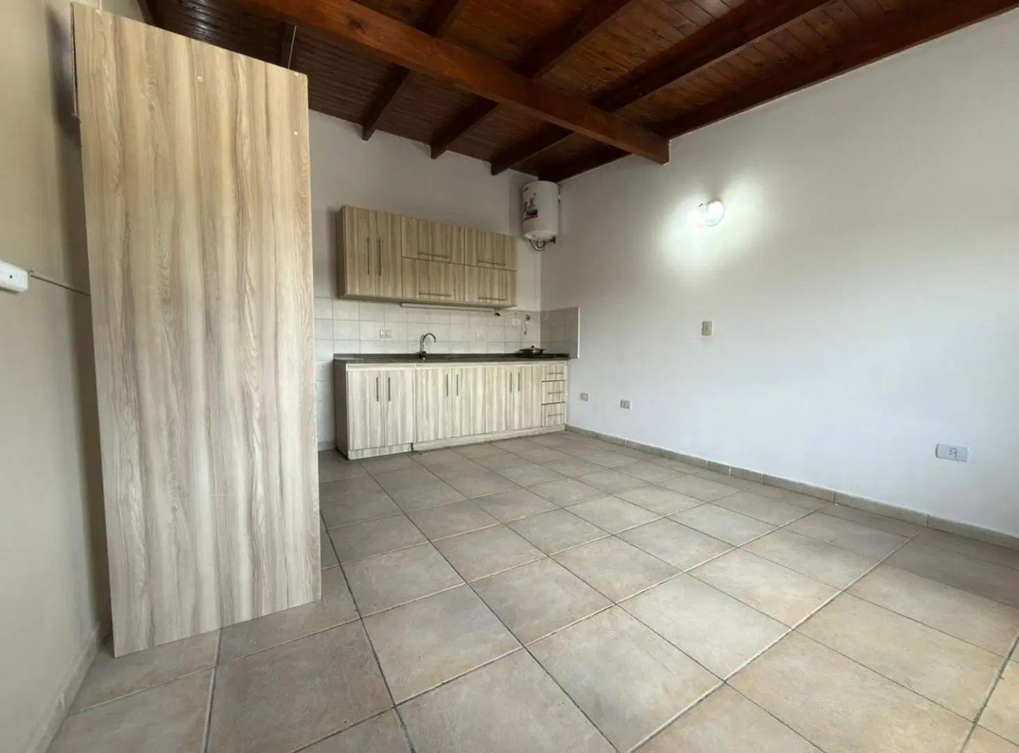 DEPARTAMENTO 3 AMBIENTES EN MORON SUR EN ALQUILER 4