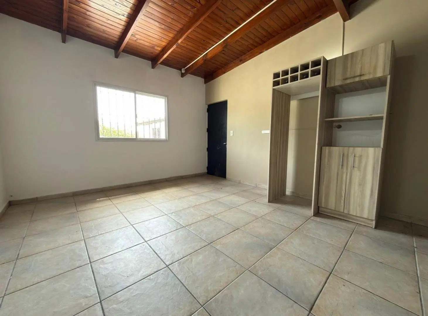 DEPARTAMENTO 3 AMBIENTES EN MORON SUR EN ALQUILER 2