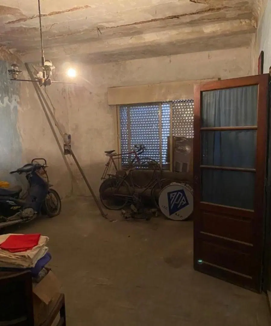 VENTA - CASA AMERICANA DE 3 AMBIENTES A RECICLAR - MORON 7