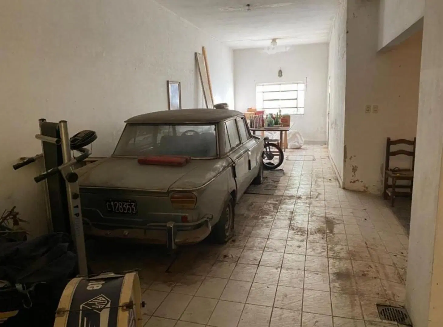 VENTA - CASA AMERICANA DE 3 AMBIENTES A RECICLAR - MORON 4