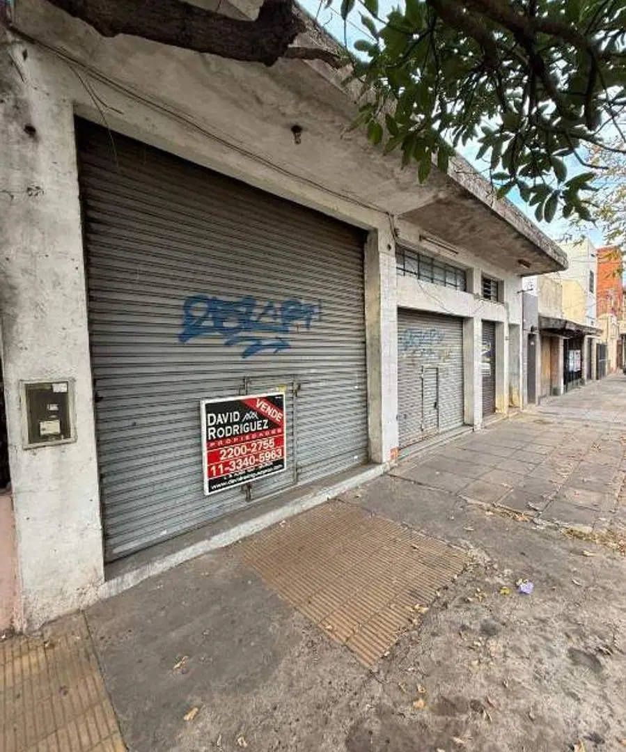 LOCAL CON VIVIENDAS AL CONTRAFRENTE 2