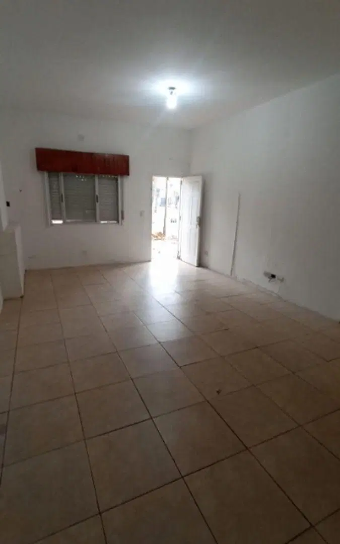 DEPARTAMENTO DE 3 AMBIENTES EN ALQUILER - MORON SUR 4
