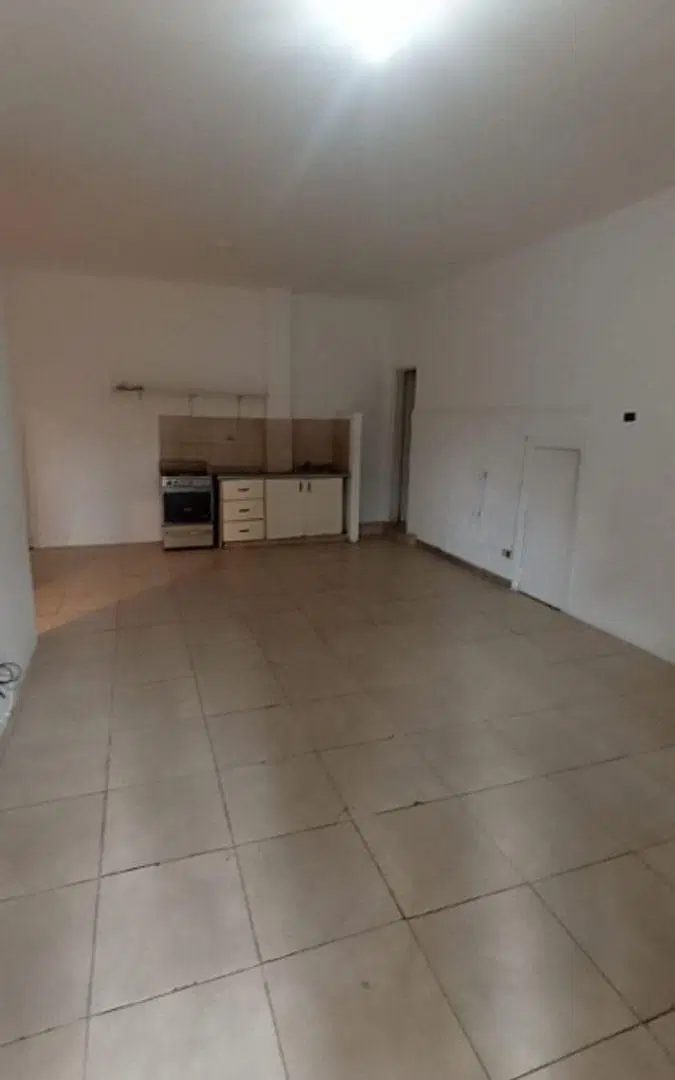 DEPARTAMENTO DE 3 AMBIENTES EN ALQUILER - MORON SUR 2