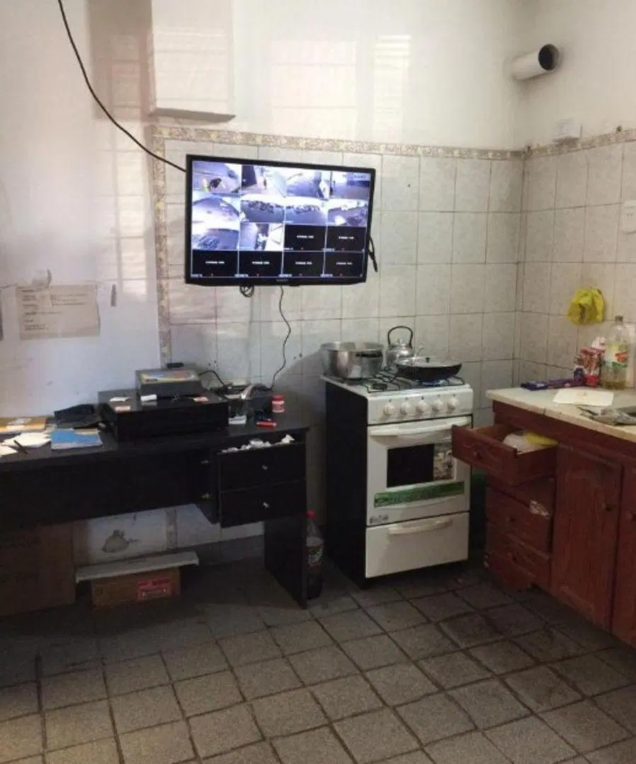 GALPON EN VENTA EN MORON - 2