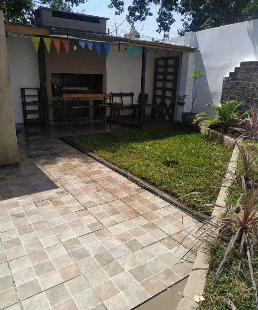 CASA DE 4 AMBIENTES EN VENTA 1