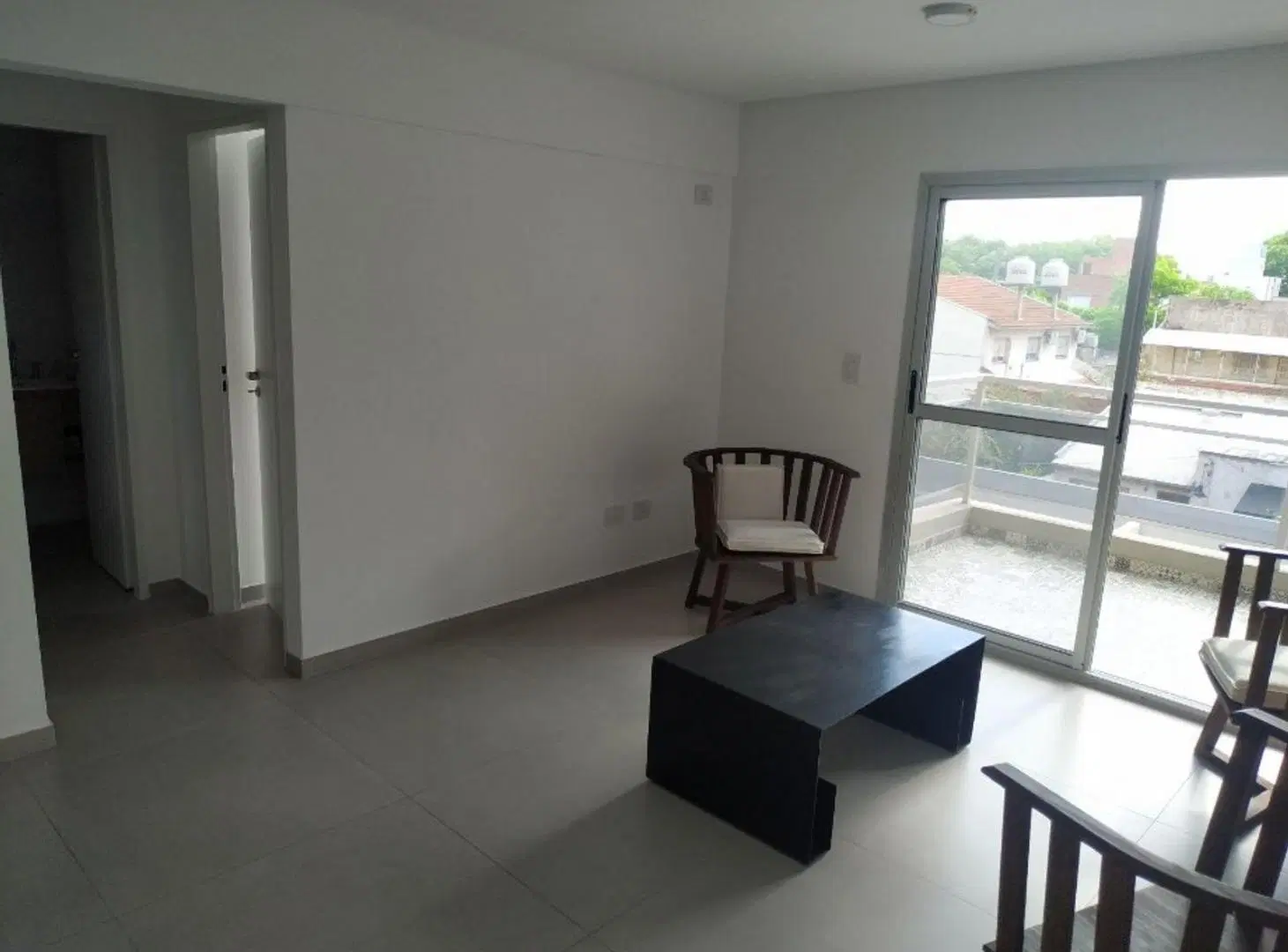 DEPARTAMENTO DE 2 AMBIENTES CON BALCON 4