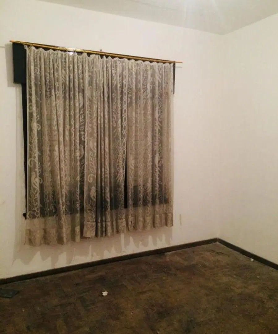 Casa en venta ubicada en Morón, ideal para familias. 1