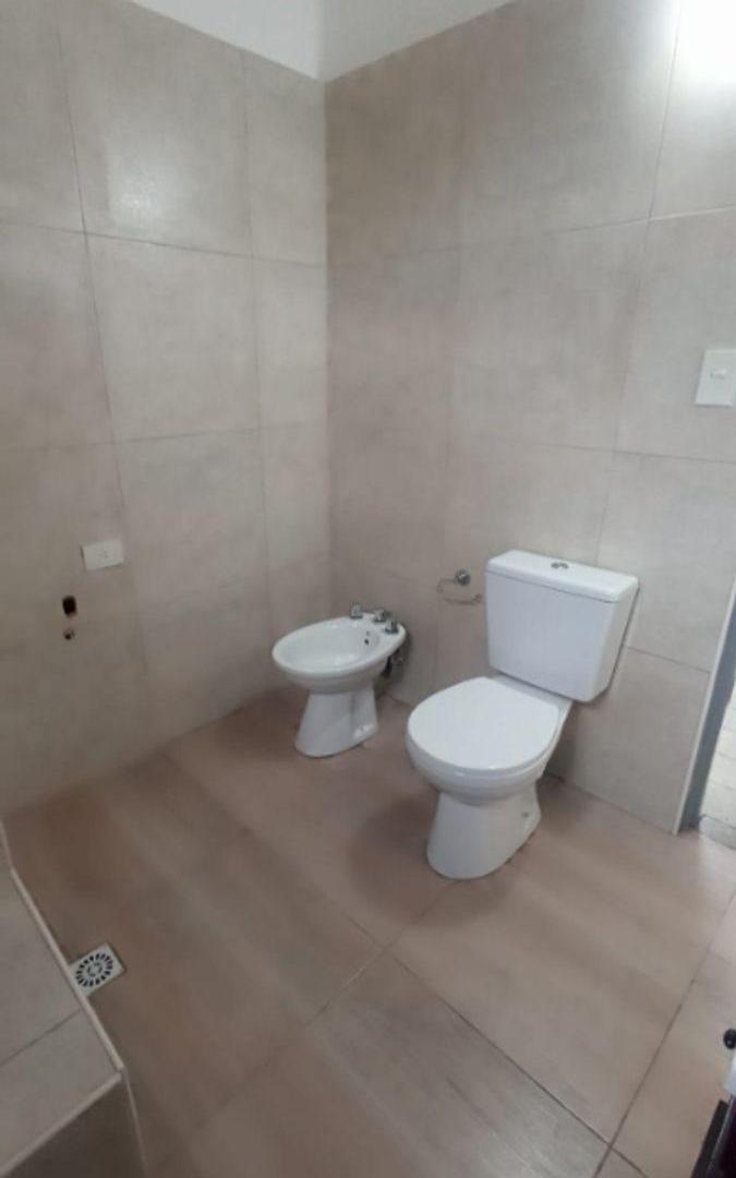 Foto de PH DE 4 AMBIENTES EN VENTA EN MORON NORTE, imagen 5