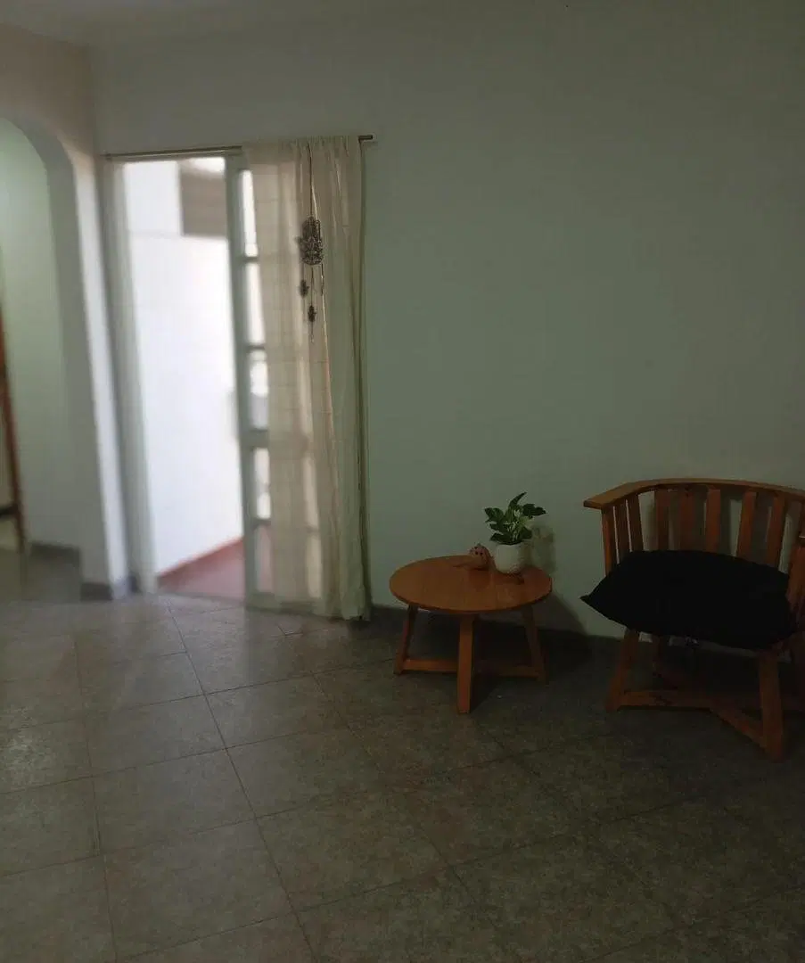 DEPARTAMENTO PH DE 3 AMBIENTES AL FRENTE CON VISTA A DONATO ALVAREZ Y FALUCHO PRIMER PISO POR ESCALE 4