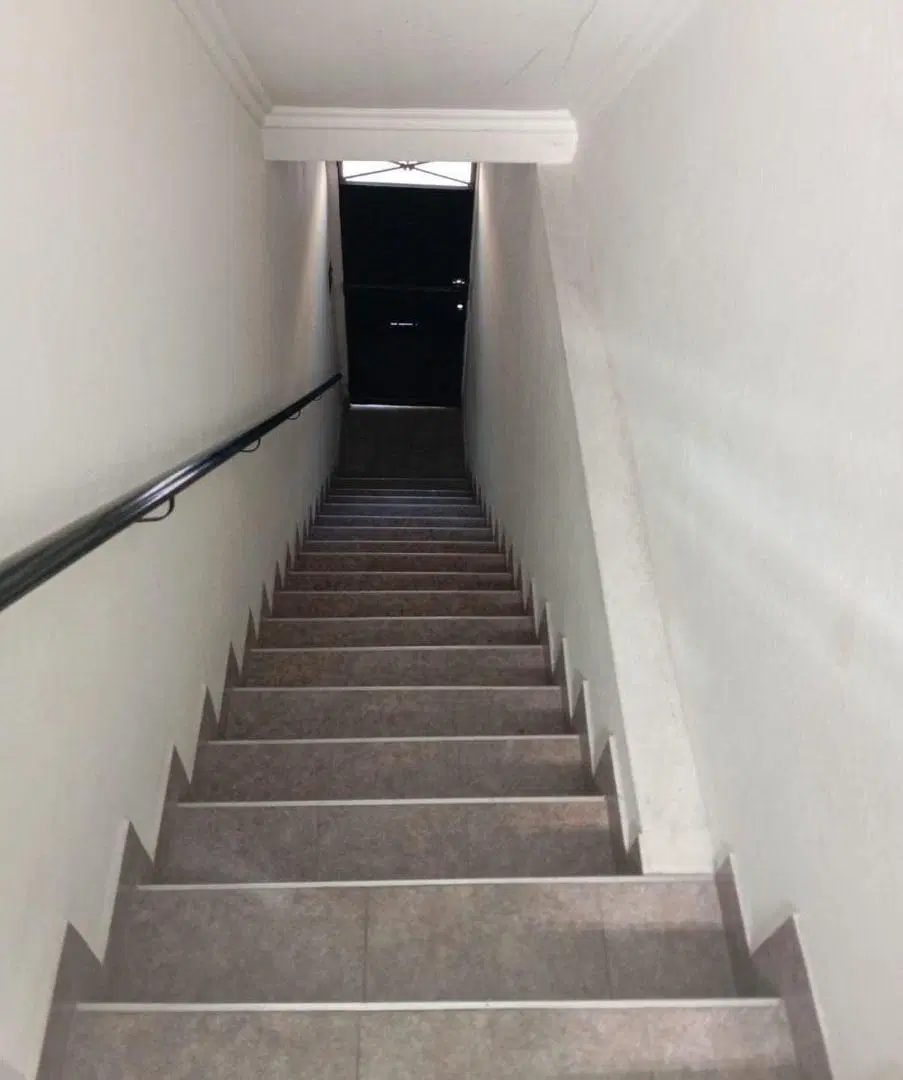 DEPARTAMENTO PH DE 3 AMBIENTES AL FRENTE CON VISTA A DONATO ALVAREZ Y FALUCHO PRIMER PISO POR ESCALE 1