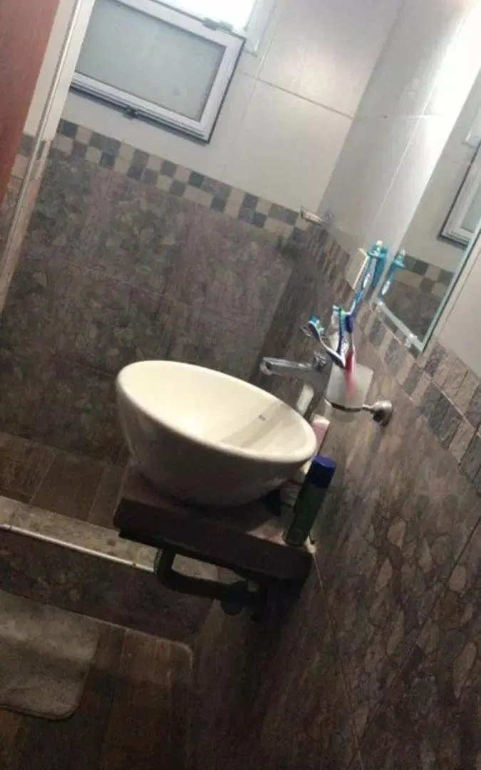 CASA DE 5 AMBIENTES EN VENTA - VILLA UDAONDO 3