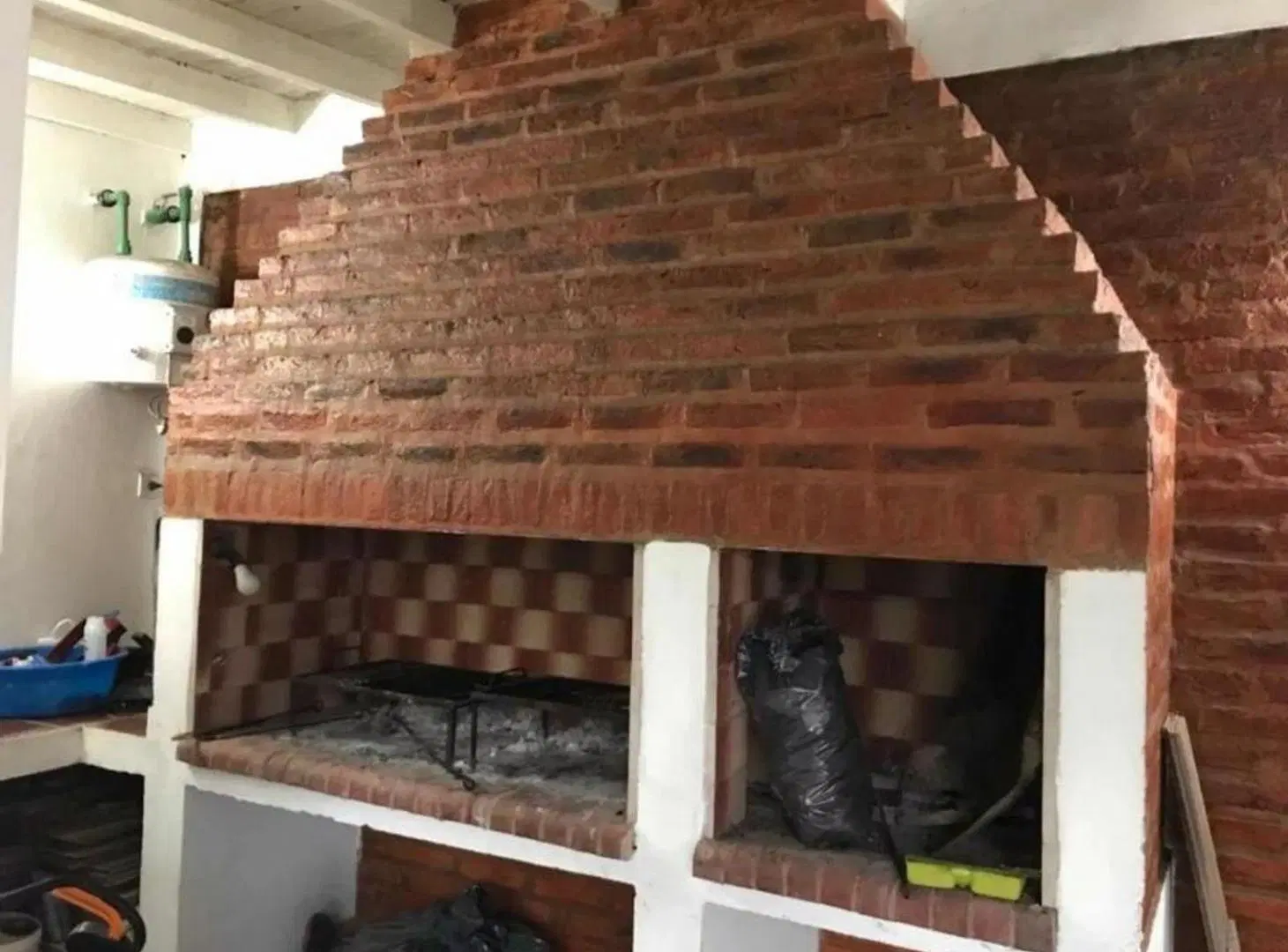 CASA DE 5 AMBIENTES EN VENTA - VILLA UDAONDO 2