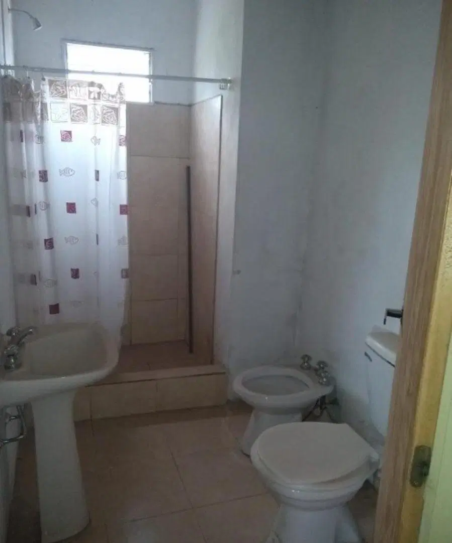 BLOCK EN VENTA DE 3 LOCALES + 5 DEPARTAMENTOS - ITUZAINGO 3