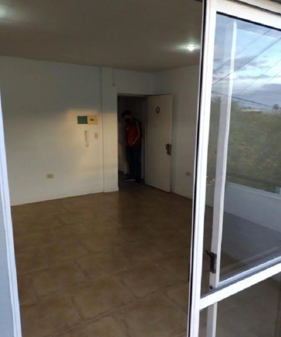 DEPARTAMENTO MONOAMBIENTE EN VENTA - MORON 4