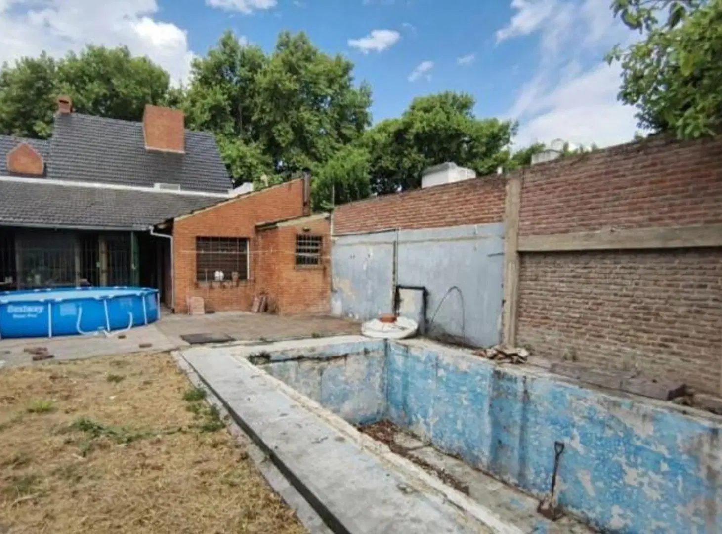 CHALET DE 5 AMBIENTES EN ZONA RESIDENCIAL 5