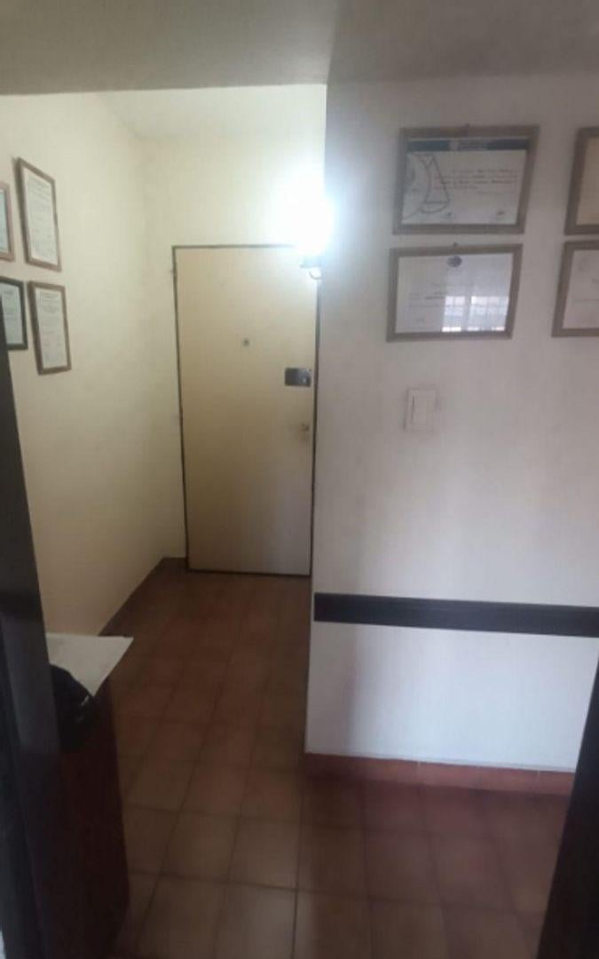 DEPARTAMENTO DE 4 AMBIENTES CON BALCON EN VENTA