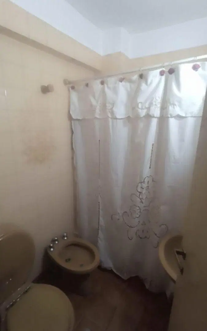 DEPARTAMENTO DE 4 AMBIENTES CON BALCON EN VENTA 5