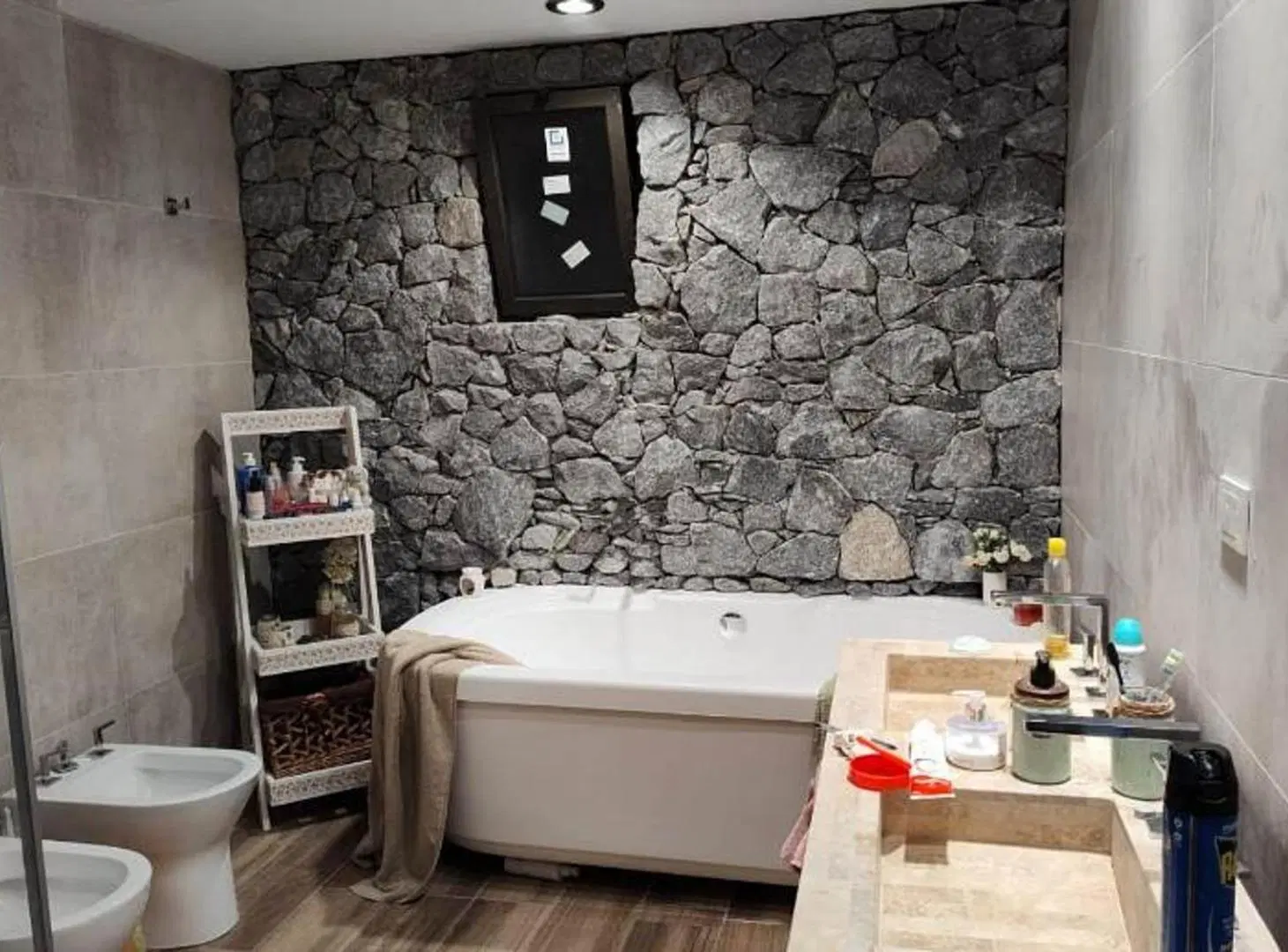 CASA DE CATEGORIA DE 5 AMBIENTES 2