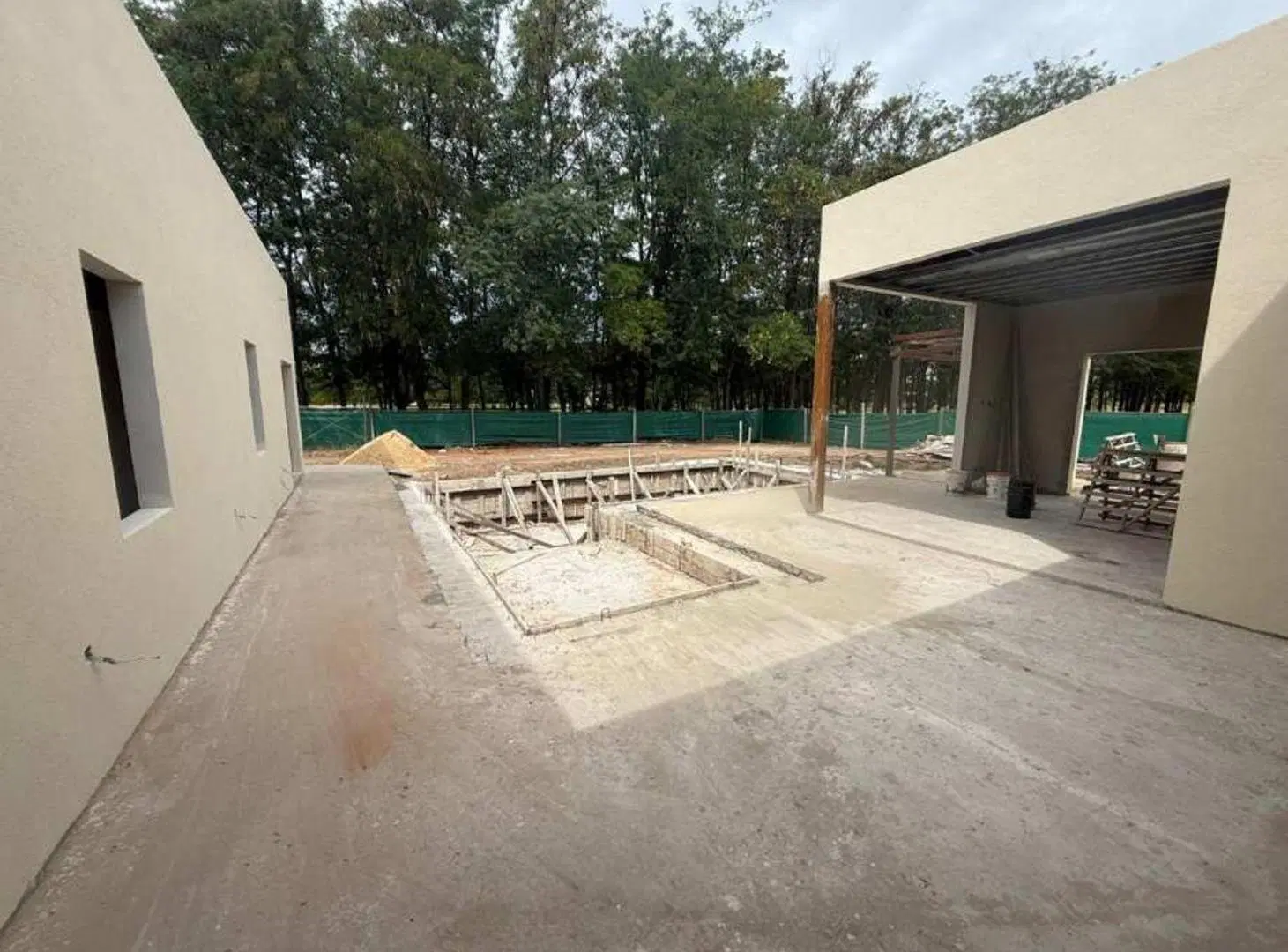 CASA DE CATEGORIA DE 5 AMBIENTES A ESTRENAR 4