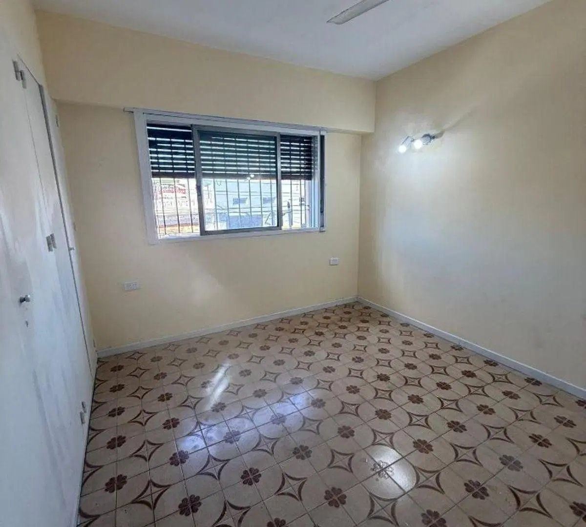 DEPARTAMENTO DE 2 AMBIENTES EN ALQUILER EN PRIMER PISO 2