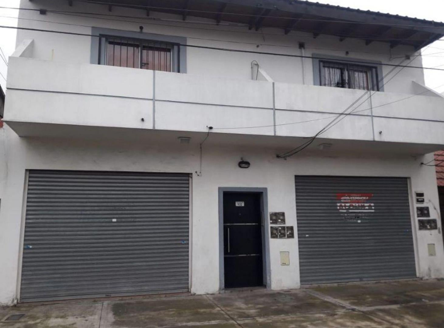 VENTA EN BLOCK 7 DEPARTAMENTOS + 2 LOCALES - MORON SUR