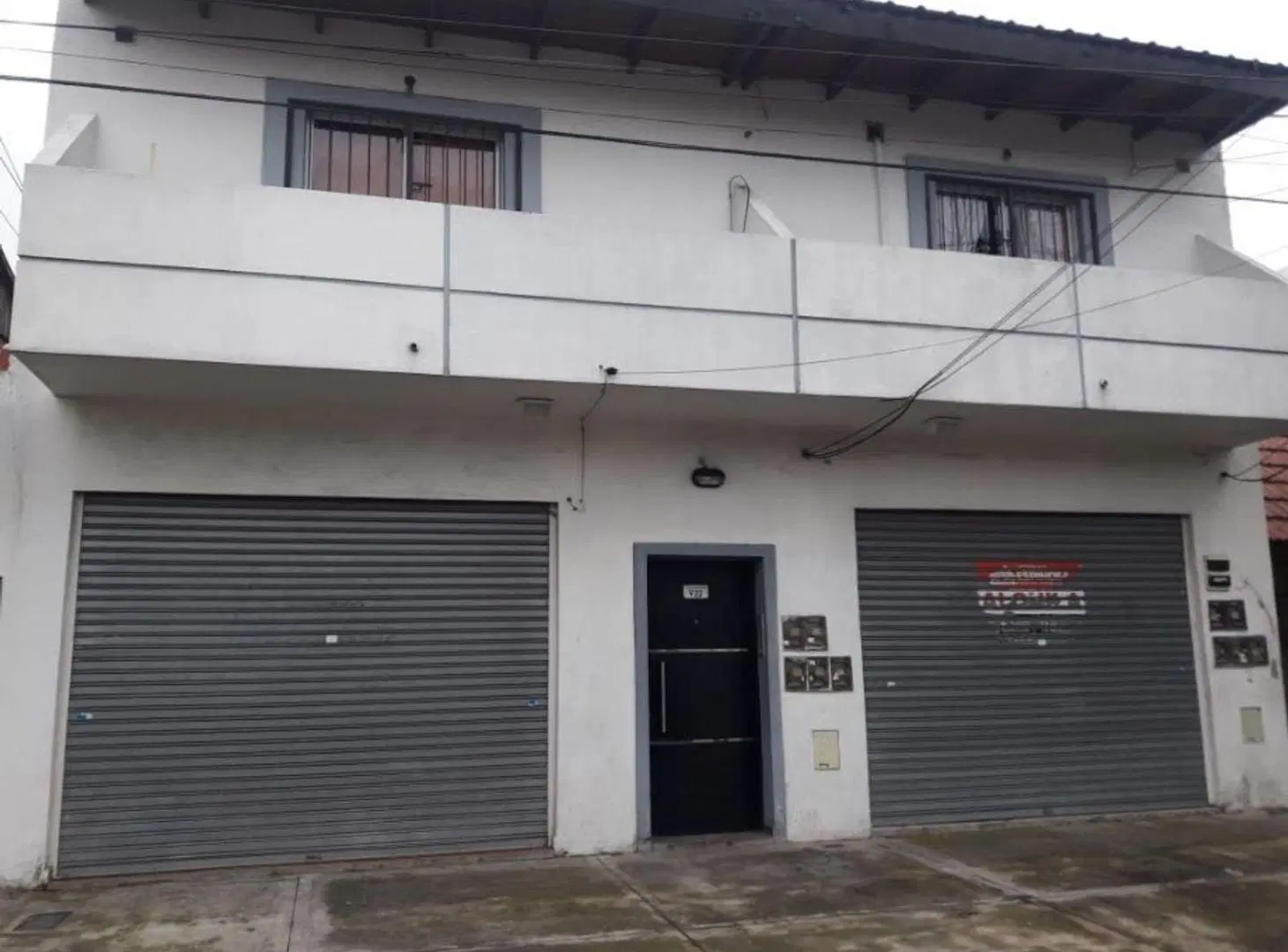 VENTA EN BLOCK 7 DEPARTAMENTOS + 2 LOCALES - MORON SUR 2