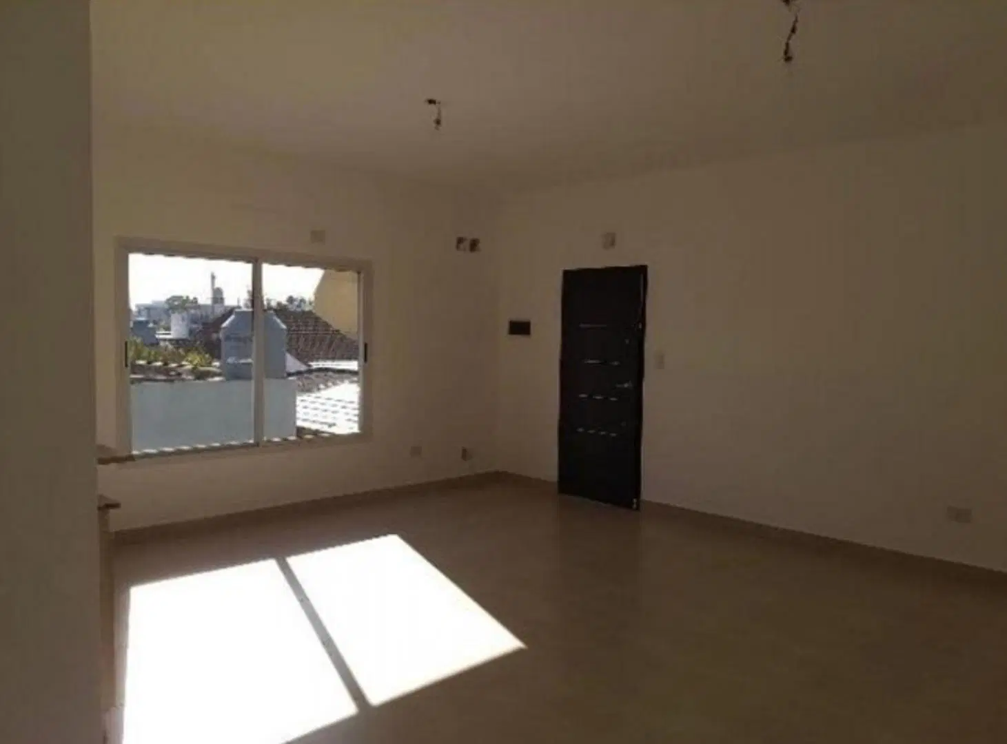 BLOCK EN VENTA DE 5 DEPARTAMENTOS DE 3 AMBIENTES + 3 COCHERAS - MERLO NORTE 1