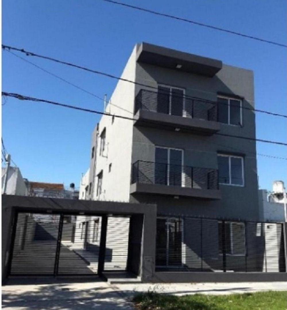 BLOCK EN VENTA DE 5 DEPARTAMENTOS DE 3 AMBIENTES + 3 COCHERAS - MERLO NORTE