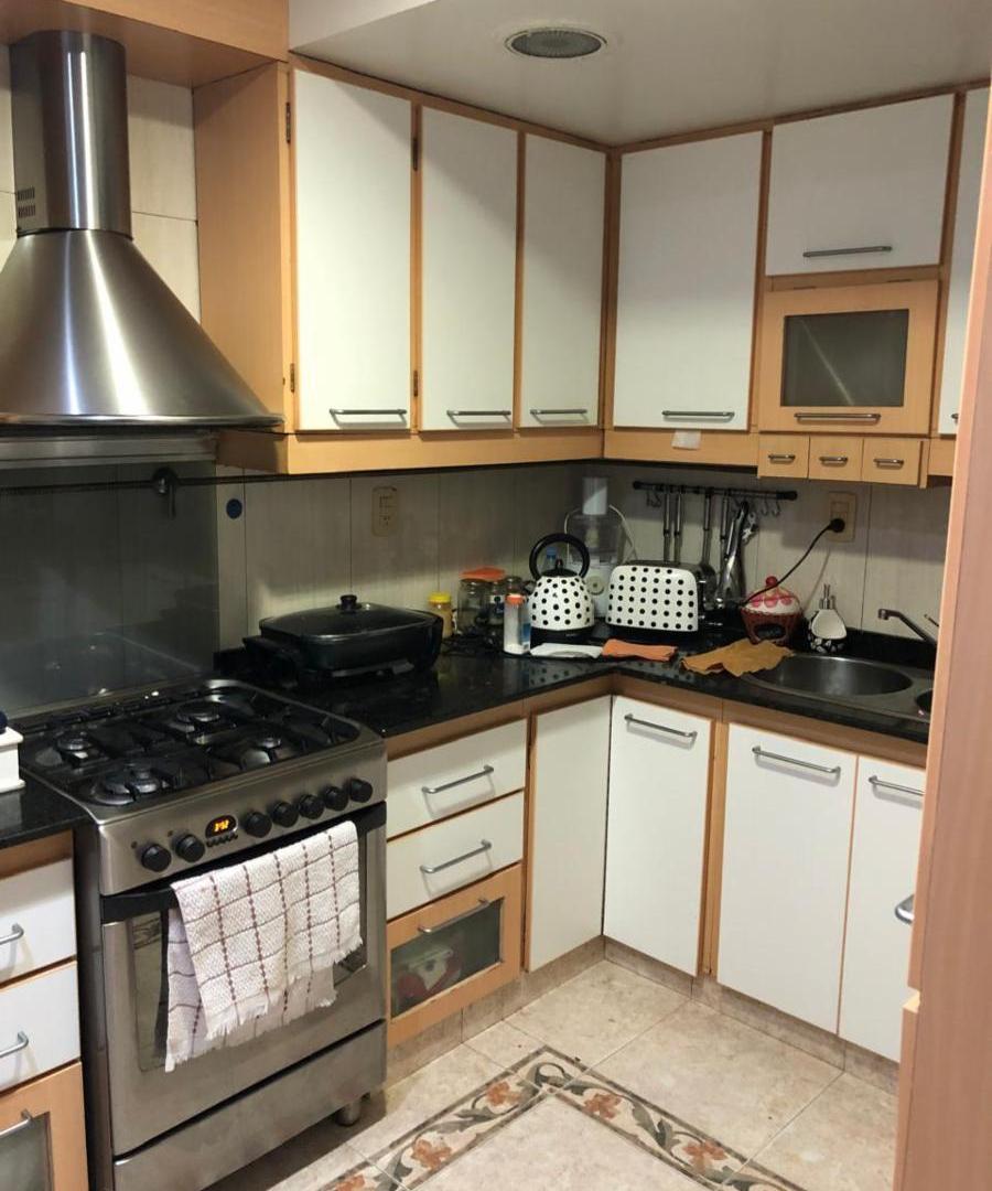 HERMOSA CASA DE 5 AMBIENTES EN VENTA MORON NORTE
