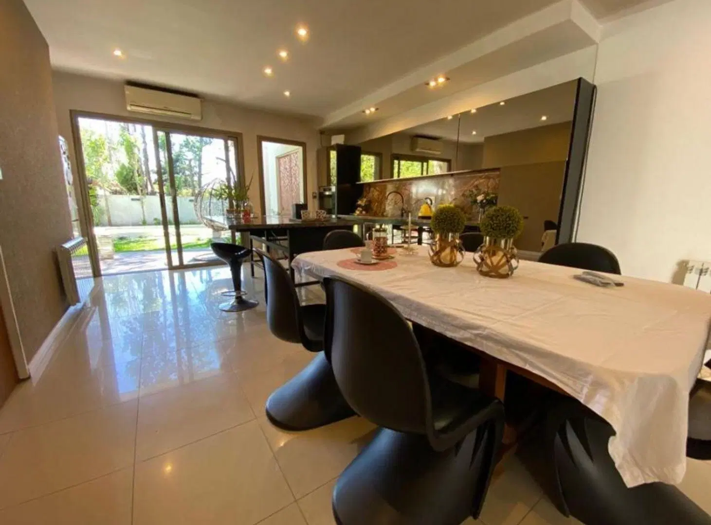 CASA DE 4 AMBIENTES EN VENTA - CASTELAR NORTE 3